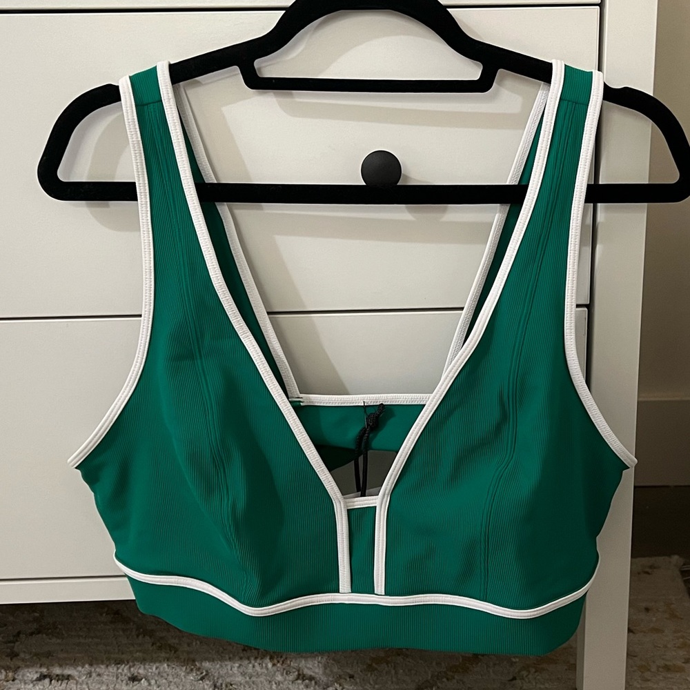 2XL Bandier Sports Bra